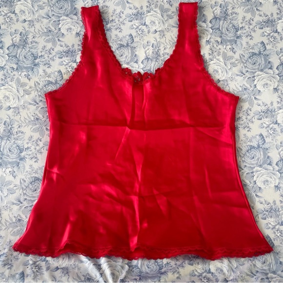 Vintage Cami Red Medium Silky Chemise Tank Top Coquette Lace Scalloped Trim Poly - Picture 3 of 3